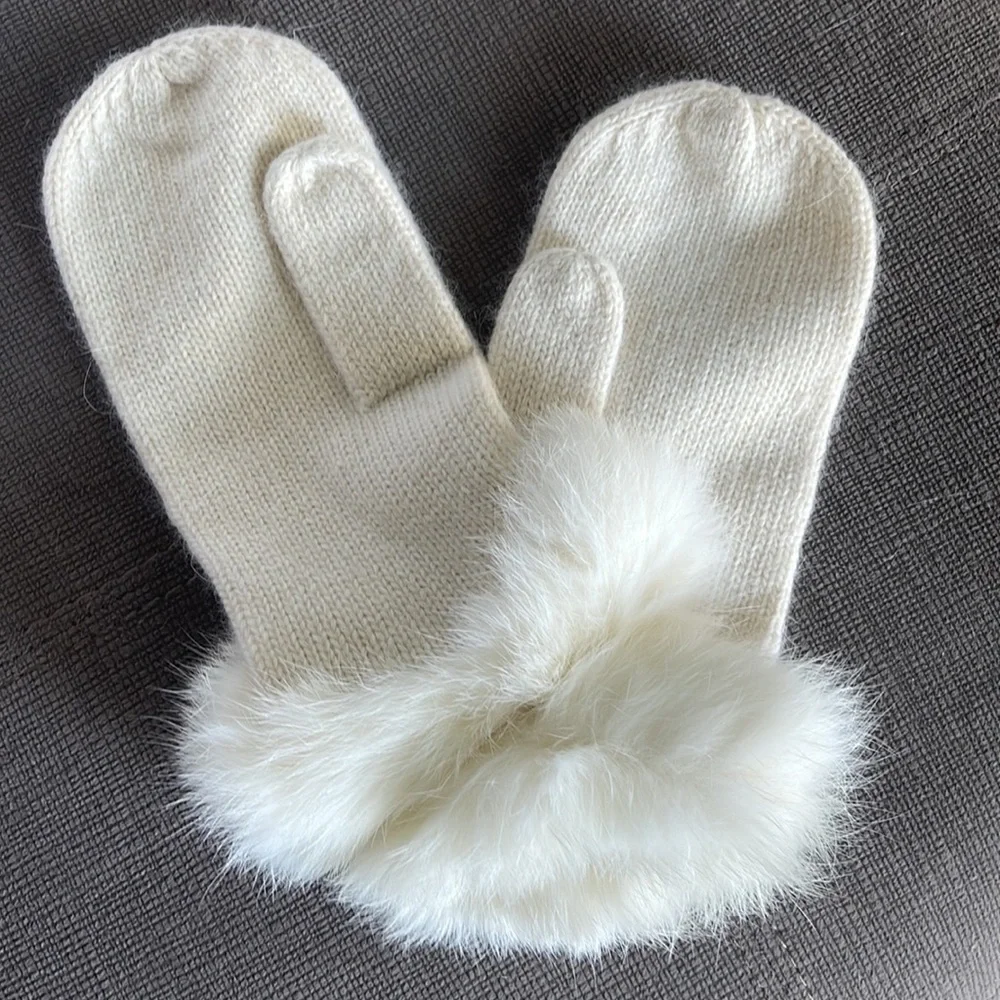 Authentic Rabbit trimmed mittens - Picture 2 of 4